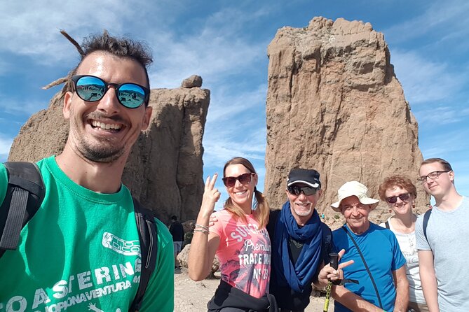 3-Hour Hiking Experience in Roque Nublo - The descent and return: another path, same payoff