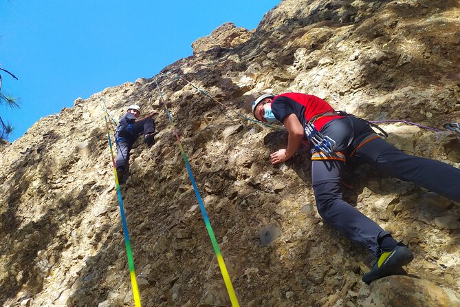 3-Hour Sunset Climbing Adventure Experience - Who the guides are, and how they change your climb