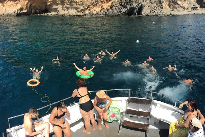 3h Boat Trip + Snorkeling in Puerto de Mogan - Onboard Lunch and Open Bar: Simple, Fills-You-Up Value
