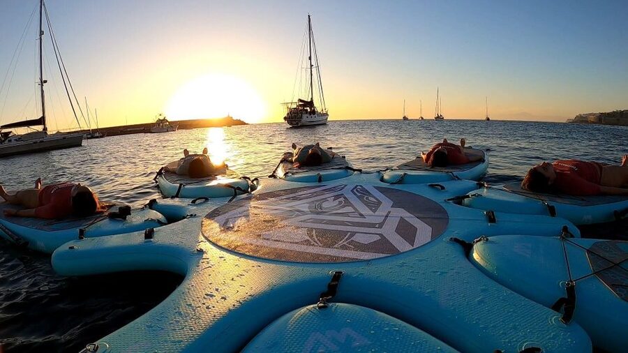 Arguineguín: Stand-up Paddleboard Yoga Class with Instructor - Timing and Pacing: 1.5 Hours That Actually Feel Manageable