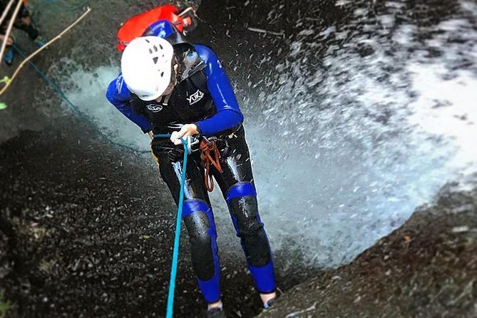 CANYONING aquatic and fun route in Gran Canaria - Safety you can feel: helmets, wetsuits, and constant belay support