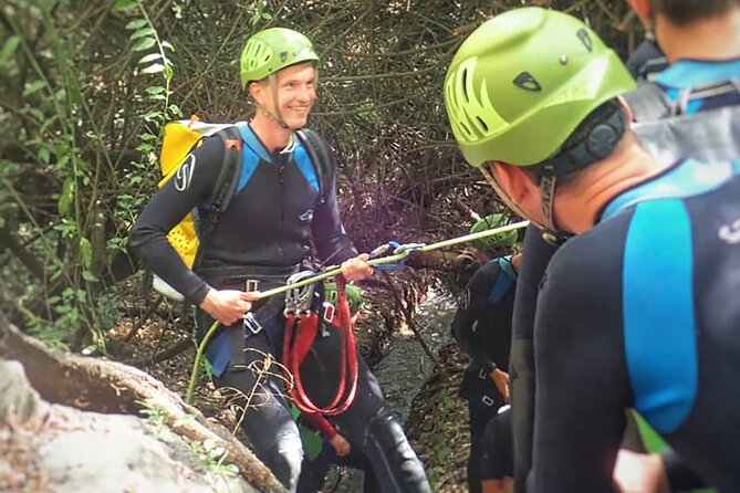 Canyoning Experience in Gran Canaria (Cernícalos canyon) - The canyon route, step by step: briefing, descent, picnic break, climb out