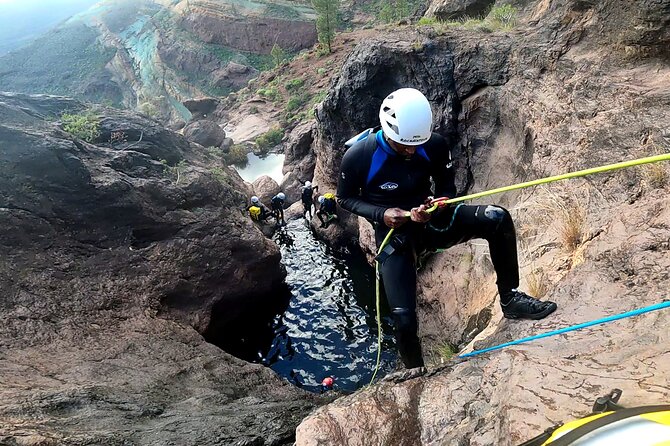 Canyoning in Gran Canaria: The Hidden Waterfalls and Magic Pools - Stop 1, Barranco de los Cernicalos: Slides, Wading, and First Moments