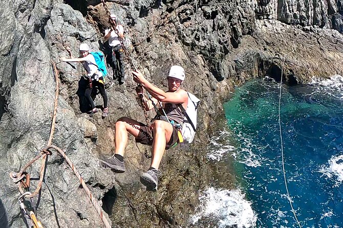 Coasteering Gran Canaria: The Atlantic Mountains Adventure Route - The jump, then snorkeling time after
