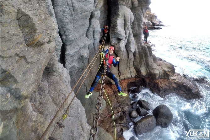 Coastering in Gran Canaria (Aquatic Route in the ocean cliffs) - Via ferrata style climbing: where confidence matters