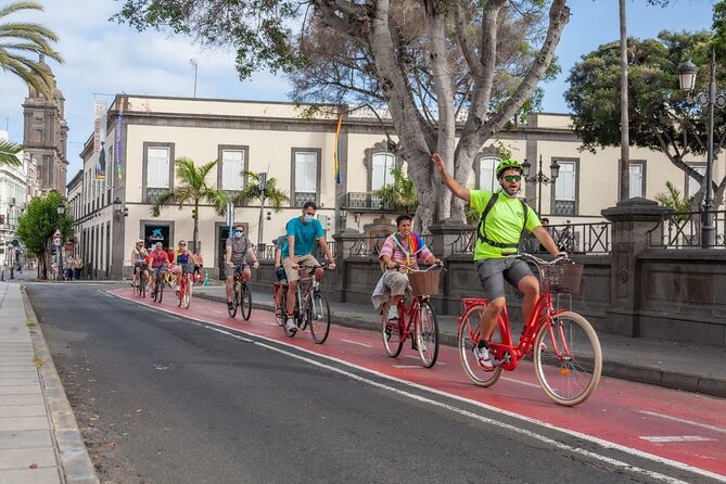 Discover Las Palmas City by Bike in 4 hours - Meeting at Poema del Mar Aquarium, Then Hitting Vegueta’s Old Lanes