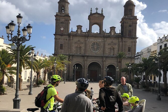 Discover Las Palmas City by Bike in 4 hours - Santa Catalina Area and the Royal Hideaway Hotel: A City-Center Story