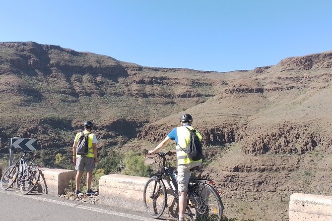 e-Bike Mountain Tour inside a Natural Park+option Tapas in a Cave - Campo Internacional and the Big Finish at Playa del Ingles
