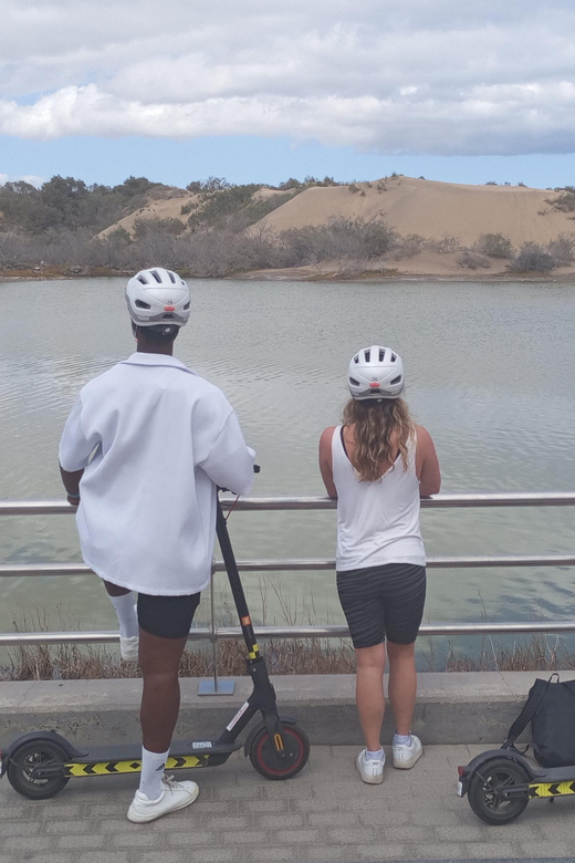e-Scooter Step Kickstart Guided Tour: Sightseeing Maspalomas - Mirador de las Dunas: golden dunes and big Playa del Inglés views fast