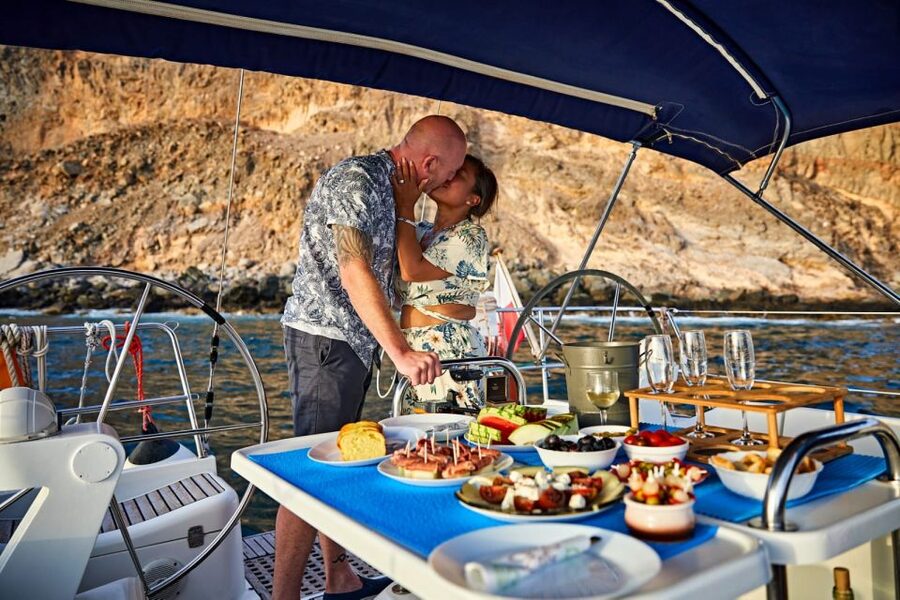 From Puerto de Mogán: Private Sailing Trip & Snorkeling - Board comfort: what the food and drinks add to the day