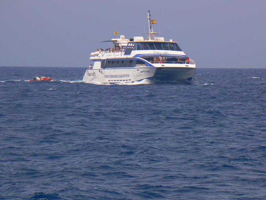 From Puerto Rico: Boat trip along the coast w/ Food & Drinks - The South-Coast Cruise: Cliffs, Beaches, and a Chance at Wildlife