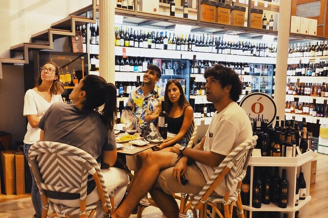 Gastronomic Bike Tour through Las Palmas at Night - Calle Triana: the next pedal, the next set of tapas