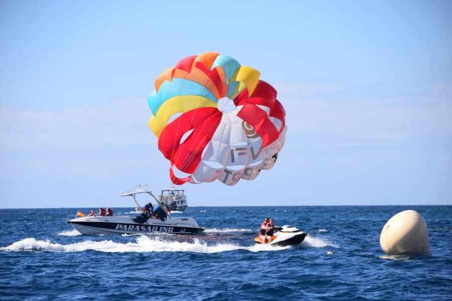 Gran Canaria: 1 to 3 Person Parasail over Anfi Beach - Meeting at the Watersports Kiosk, Right Where the Action Starts