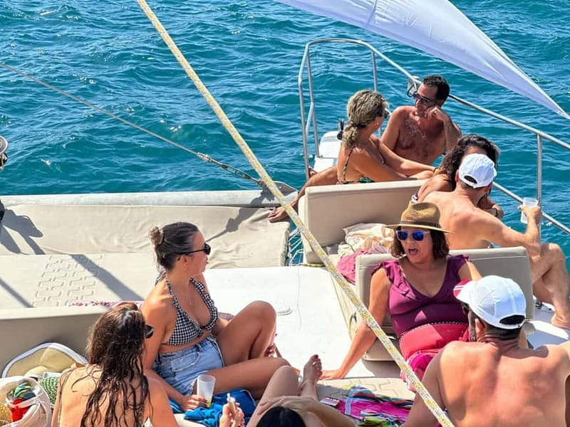 Gran Canaria: Catamaran Tour with Lunch and Drinks - Getting Picked Up and Checked In at the Esnautica Facilities