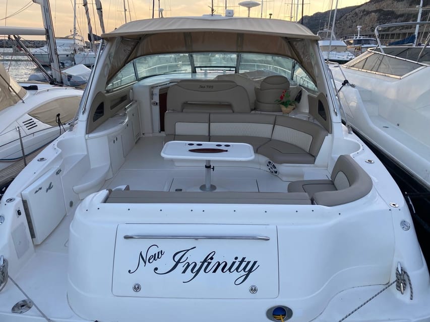Gran Canaria: Excursion on private yacht with drinks, lunch and snorkeling - Cava on deck and sailing toward Mogán’s Perchel area