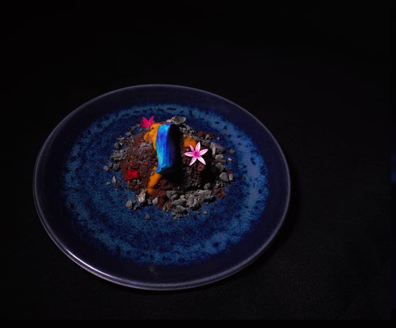 Gran Canaria: Origen Dinner Show at Sala Scala - Performances: acrobatics, live music, and the volcano-creature opening