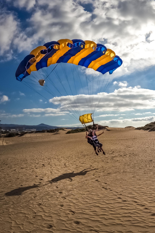 Gran Canaria : Skydiving over Maspalomas Dunes - The freefall and canopy: what you’ll actually feel in the air