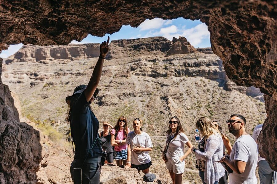 Gran Canaria: The Red Canyon Tour with Local Food Tasting - A Red Canyon day that stitches viewpoints, caves, and a swim