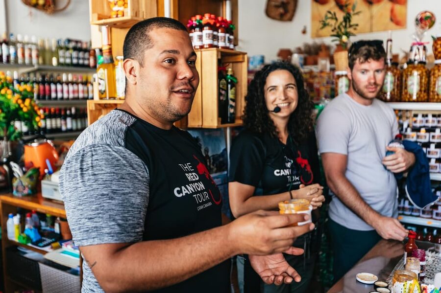 Gran Canaria: The Red Canyon Tour with Local Food Tasting - Santa Lucía de Tirajana: where lunch and local tastings actually happen