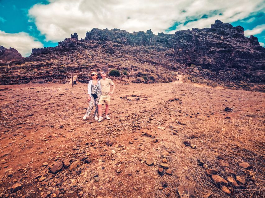 Gran Canaria: The Red Canyon Tour with Local Food Tasting - Barranco de Las Vacas hike: the 650 meters of red rock reality