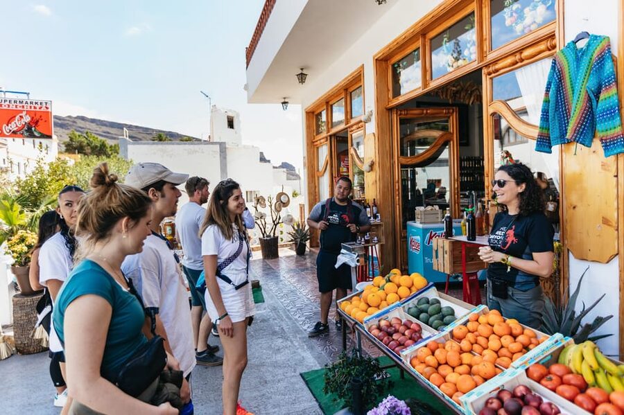 Gran Canaria: The Red Canyon Tour with Local Food Tasting - Arinaga swim time: cooling off at a real fishing village spot
