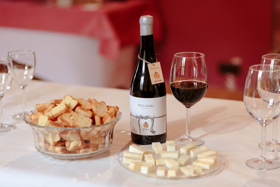 Gran Canaria: Winery Tour, Wine Museum, and Tasting - Step into the wine museum, with old machinery you can almost hear