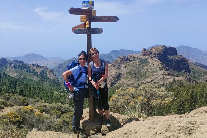Hikes Roque Nublo - The 8:00 am pickup and that mountain-road drive