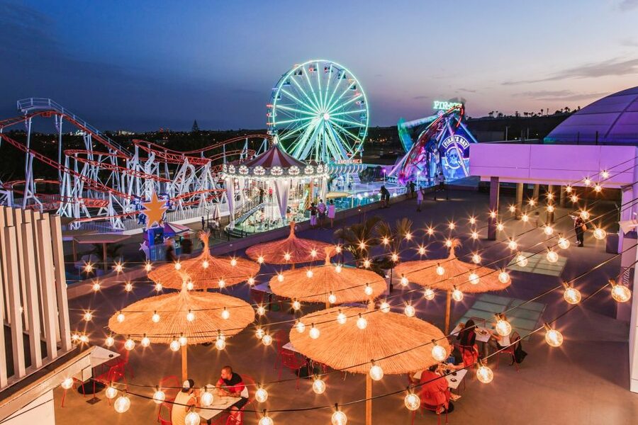 Holiday World Maspalomas Wooland Ticket - Food court and taking a breather without breaking the budget