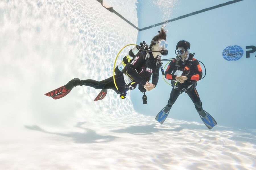 Las Palmas: 2-Day Padi Scuba Diving Course - Instructor support and the value of that “4 people max” limit