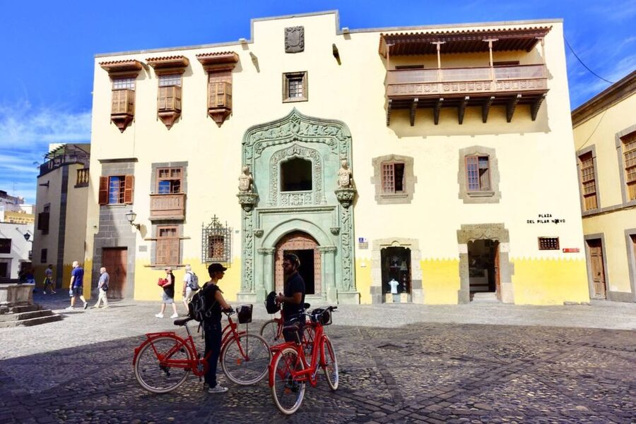 Las Palmas de Gran Canaria: Guided City Tour by Bike - Triana’s street life from the saddle, plus Santa Catalina Park