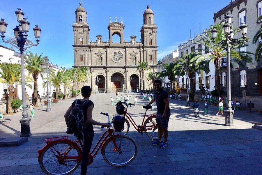 Las Palmas de Gran Canaria: Guided City Tour by Bike - The guide makes the difference, and José is the real engine