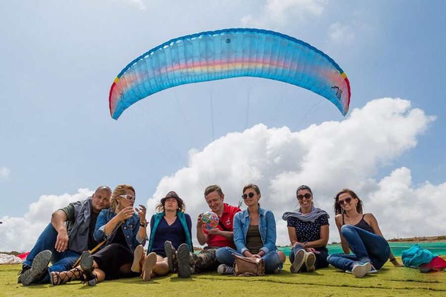 Las Palmas: Paragliding Tandem Flight with Instructor - Tandem Paragliding Over Las Palmas: Fast Flying, Real Views