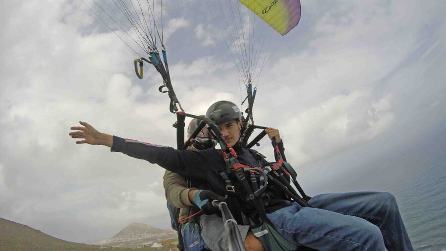 Las Palmas: Paragliding Tandem Flight with Instructor - Landing Back at the Same Spot: Why That Matters More Than You Think