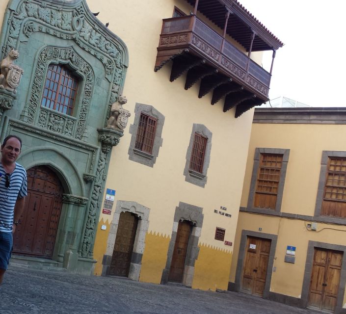 Las Palmas: Private Old City Guided Walking Tour with Tapas - Vegueta Highlights: Columbus House and the Cathedral Area