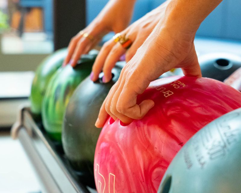 Maspalomas: Bowling Session Entry Ticket at Holiday World - Staff and language: service that can feel personal