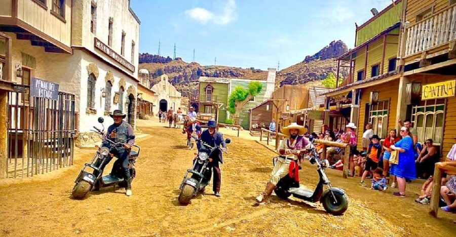 Maspalomas: E-Scooter or E-Bike Tour+Western Town Sioux City - Film lore at Sioux City: Zorro scenes and Western set history you can walk through