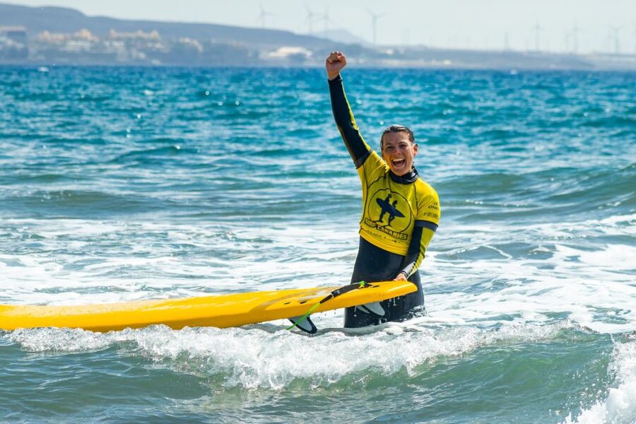 Playa del Inglés Maspalomas: High Quality Surf Classes - How they choose the beach: mobile surf lessons with real-world flexibility