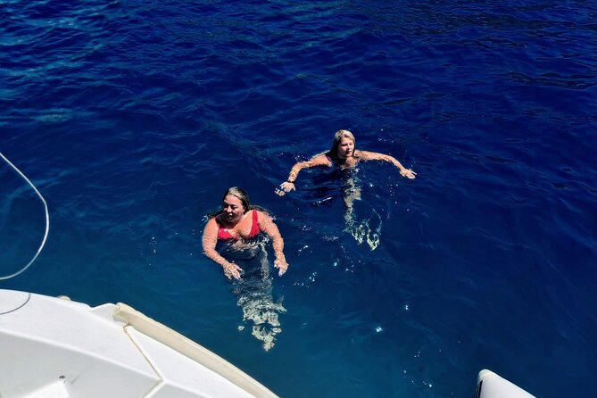 Private 5 hour catamaran cruise in south of Gran Canaria - South coast cruising, how to enjoy the ride itself