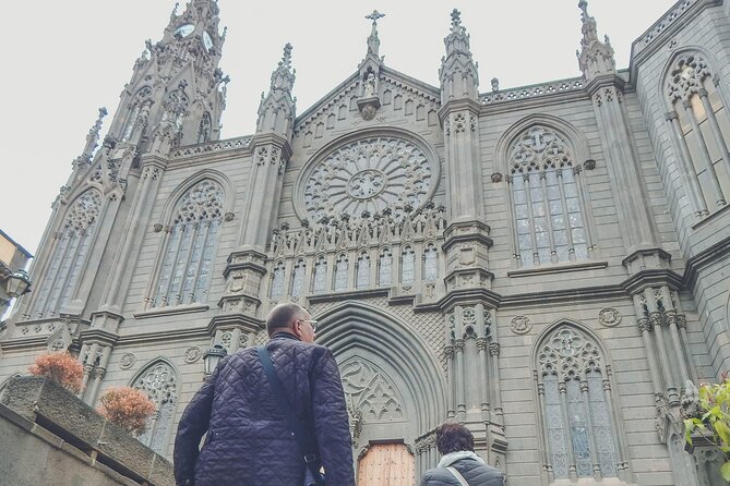 Private Tour Guide in Gran Canaria - Stop 4: Cruz de Tejeda market time and a Canarian sandwich