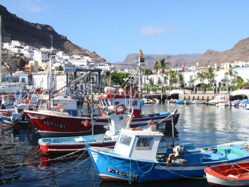Puerto de Mogan: Friday Market Experience - Marina and Beach Time: Views That Make the Day Feel Longer