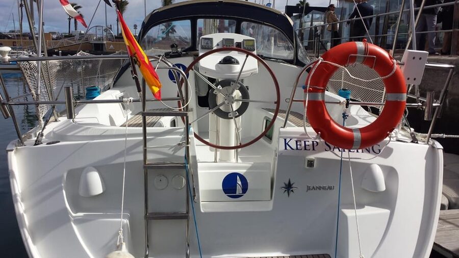 Puerto Rico: Sailing excursion with swim, drinks and tapas. - Tapas, beer, and drinks on deck: the food experience is part of the trip