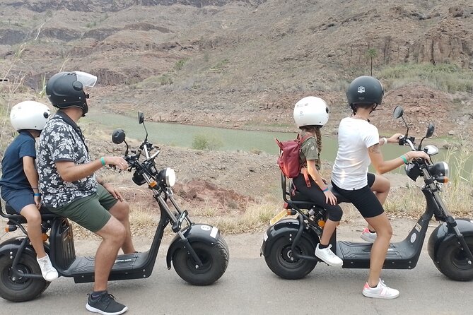 Rent e-Scooter 2 seater from 1 untill 4 Hour : Explore Maspalomas - Safety and road rules that affect your route choices