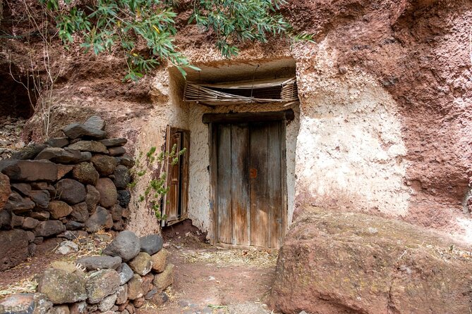 Sea and Mountain Full Day Tour with Lunch - Barranco de Guayadeque Drive: Green Valley Views and Cave Homes