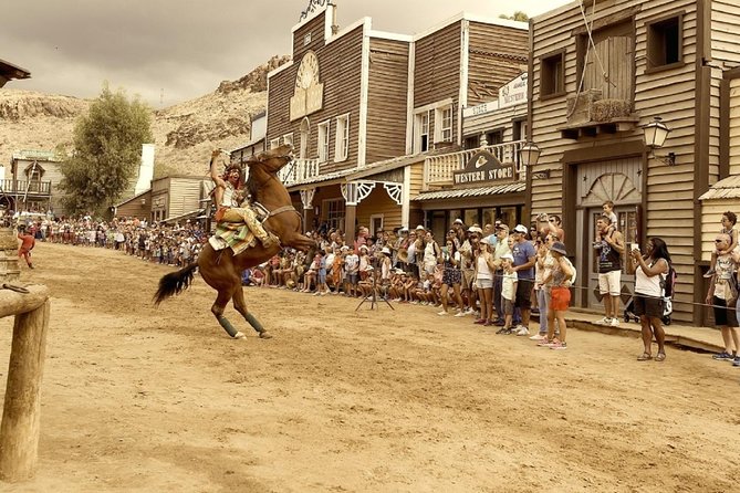 Sioux City Park Entrance Ticket - Getting the best out of the shows: noise, heat, and pacing