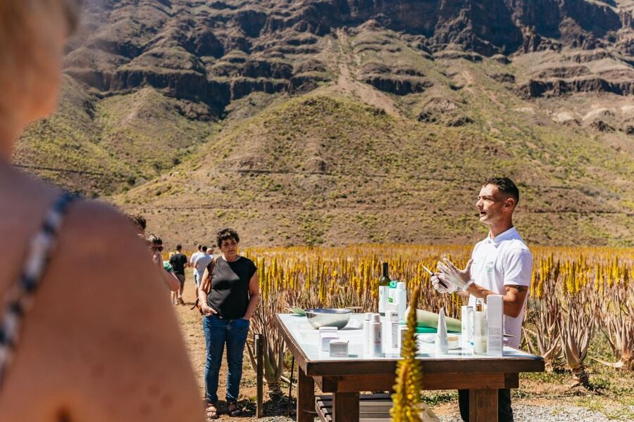 South Gran Canaria: Off-Road Valleys & Villages Jeep Tour - Maspalomas Photo Stop: The Warm-Up Moment