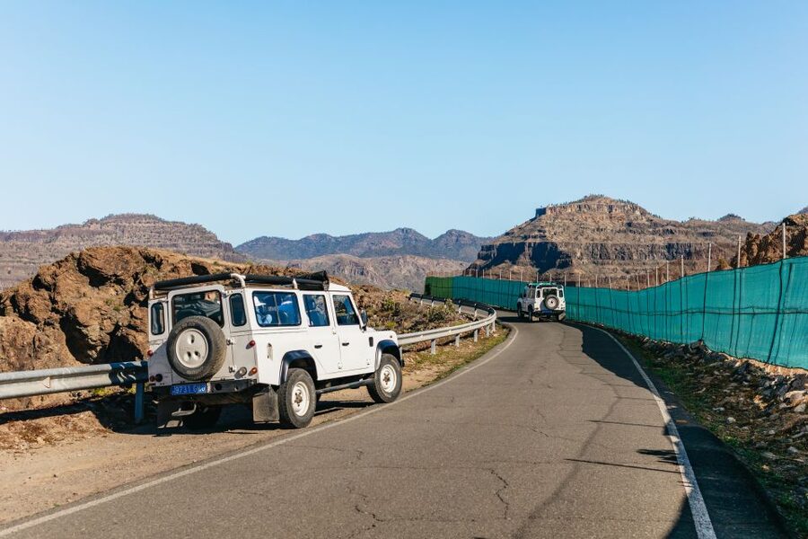 South Gran Canaria: Off-Road Valleys & Villages Jeep Tour - Valley of the Thousand Palms: Green Where You Expect Dry
