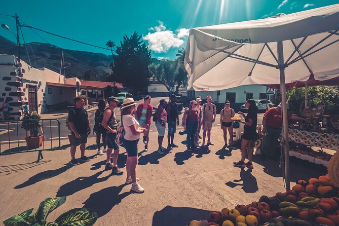The Red Canyon Tour - Small Group Trip with Local Food Tasting ツ - Lunch and Tasting at Cafetería La Caldera de Tirajana: Local Flavor Without the Rigmarole