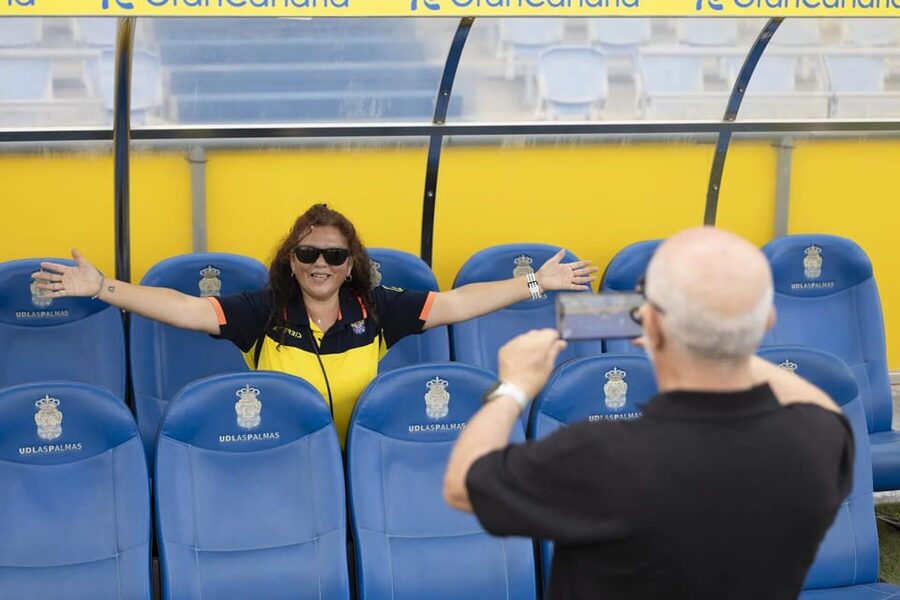 UD Las Palmas Gran Canaria Stadium Guided Tour - Changing rooms: the routine behind the uniforms