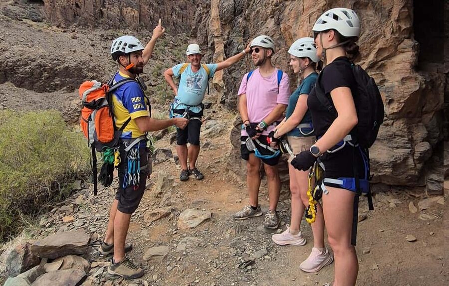 Via Ferrata - Klettersteig Gran Canaria: Rocky Mountains - Getting Ready: Meeting at Bahia Feliz and Getting Your Kit On